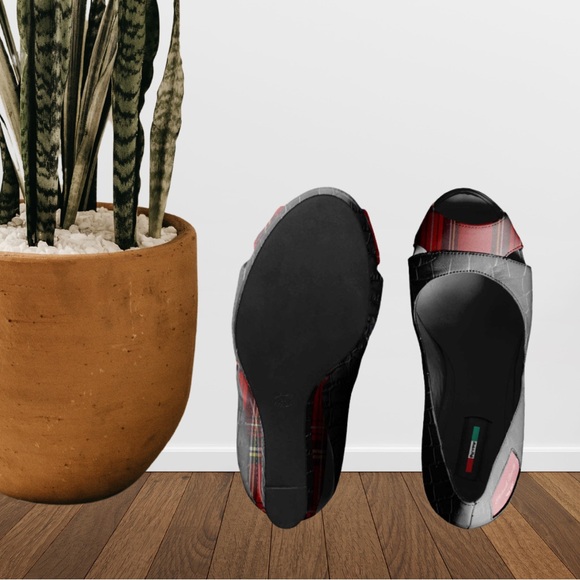 Scottish Luxury Croc & Plaid Wedges - Picture 3 of 3